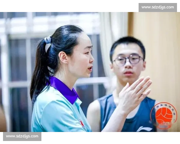 12 岁萝莉单挑库里!中国女篮未来之星的运球绝技震撼全网 12 岁萝莉单挑库里!中国女篮未来之星的运球绝技震撼全网