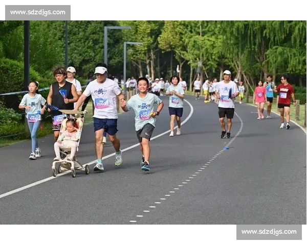 小上马燃情开跑 3000 亲子解锁滨江活力赛道 小上马燃情开跑 3000 亲子解锁滨江活力赛道